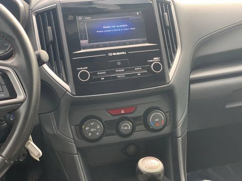Used 2018 Subaru Crosstrek 2.0i Premium AWD/4WD image 12