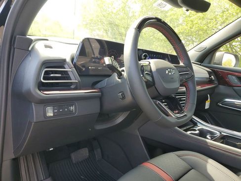 New 2026 Chevrolet Traverse RS w/ LPO, Floor Liner Package AWD/4WD image 20