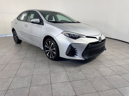 Used 2017 Toyota Corolla SE w/ SE Premium Package image 7