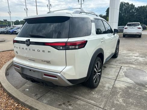 Used 2023 Nissan Pathfinder Platinum AWD/4WD image 5