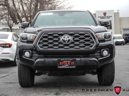 Used 2020 Toyota Tacoma TRD Off-Road image 16