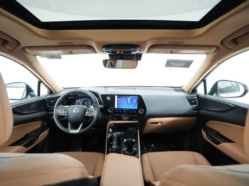 Certified 2025 Lexus NX 250 FWD w/ Premium Package image 15