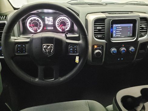 Used 2017 RAM 1500 Classic SLT RWD image 22