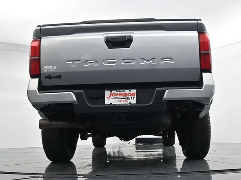 Used 2024 Toyota Tacoma TRD Off-Road AWD/4WD image 35