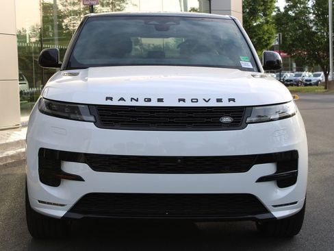 Used 2025 Land Rover Range Rover Sport Dynamic SE AWD/4WD image 4