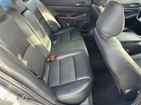 Used 2022 Nissan Altima 2.5 SR w/ Midnight Edition Package image 15