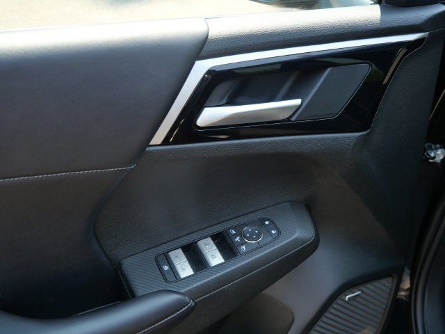 Used 2025 Mitsubishi Outlander SE AWD/4WD image 15