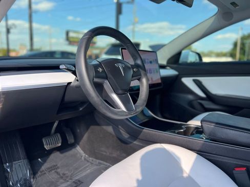 Used 2019 Tesla Model 3 Standard Range Plus image 26