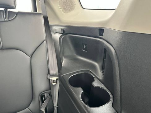 Used 2025 Honda Pilot Elite image 28
