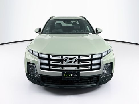 Used 2025 Hyundai Santa Cruz SEL FWD image 2