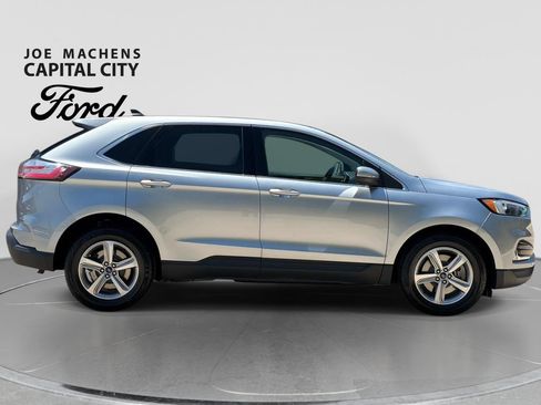 Used 2022 Ford Edge SEL w/ Convenience Package AWD/4WD image 3