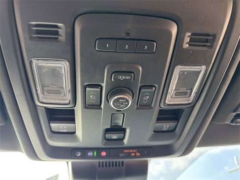 Used 2024 GMC Yukon Denali Ultimate image 26