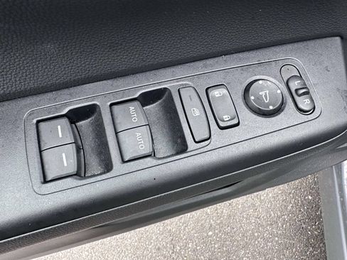 Used 2024 Honda CR-V EX image 9