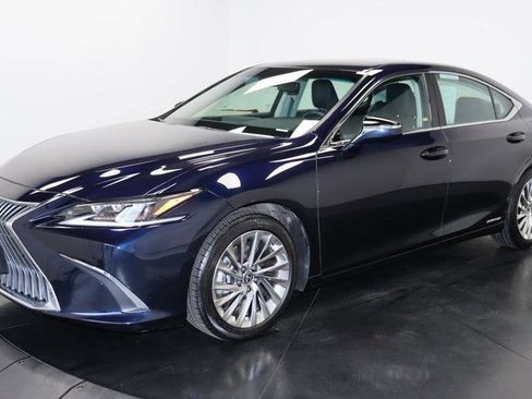 Used 2020 Lexus ES 300h w/ Accessory Package image 1