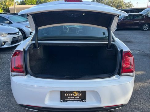 Used 2020 Chrysler 300 S RWD image 12