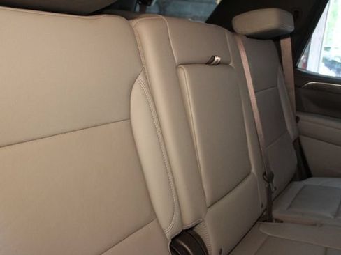 Used 2022 Chevrolet Tahoe LT w/ Luxury Package AWD/4WD image 14