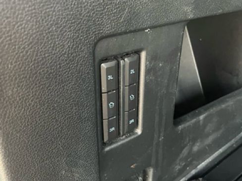 Used 2021 Ford Expedition Limited image 17