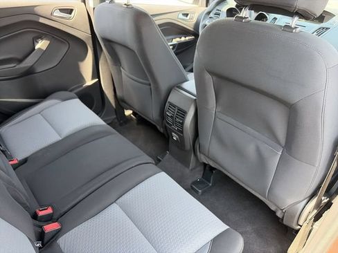 Used 2017 Ford Escape SE FWD image 15