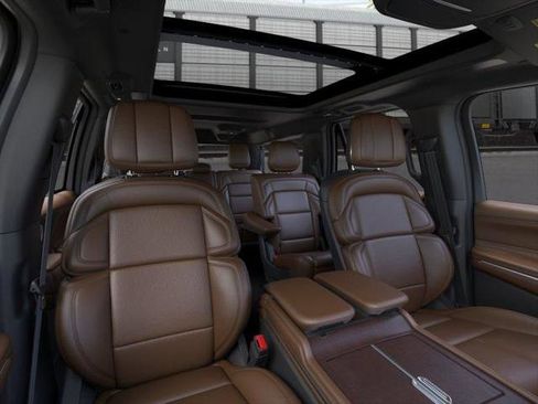 New 2026 Lincoln Navigator L Reserve AWD/4WD image 10