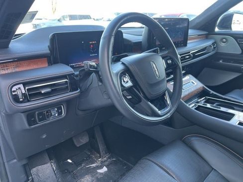 Used 2025 Lincoln Aviator Black Label w/ Jet Appearance Package image 27
