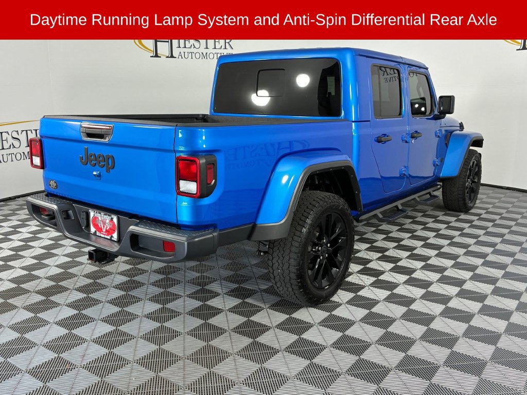Used 2025 Jeep Gladiator Sport AWD/4WD image 11