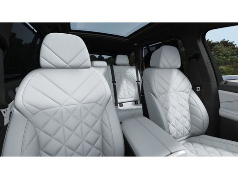 New 2026 BMW X5 xDrive40i w/ Executive Package image 11