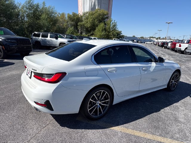 Used 2020 BMW 330i xDrive Sedan w/ Driving Assistance Package AWD/4WD image 5