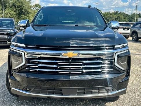 New 2025 Chevrolet Suburban Premier image 2