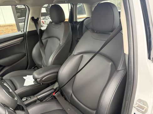 Used 2024 MINI Cooper S FWD image 3
