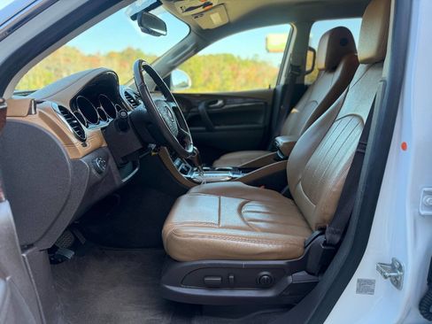 Used 2017 Buick Enclave Leather image 19