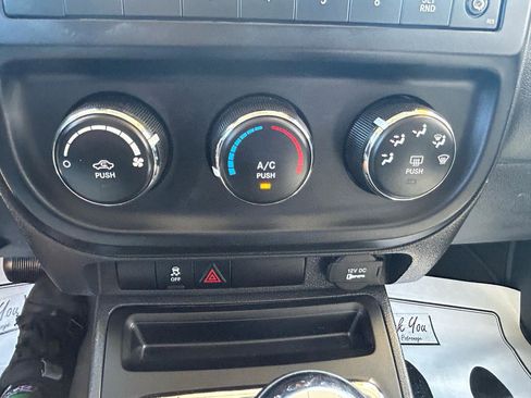 Used 2016 Jeep Patriot Sport w/ Power Value Group FWD image 23