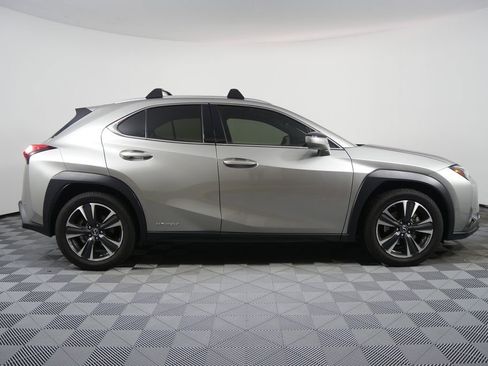 Used 2020 Lexus UX 250h w/ Premium Package image 2
