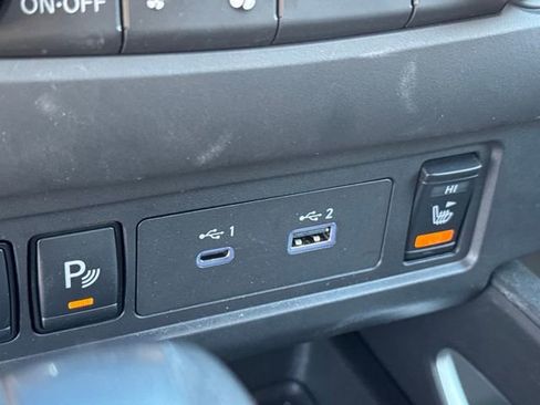 Used 2024 Nissan Frontier SL w/ Technology Package image 29