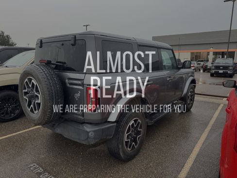 Certified 2023 Ford Bronco Outer Banks AWD/4WD image 4