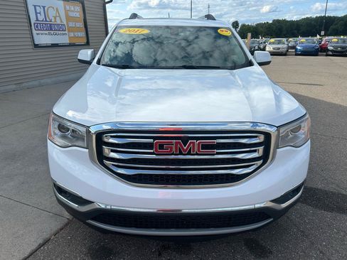 Used 2017 GMC Acadia SLT FWD image 2
