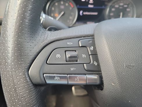 Used 2023 Cadillac XT4 Sport FWD image 26