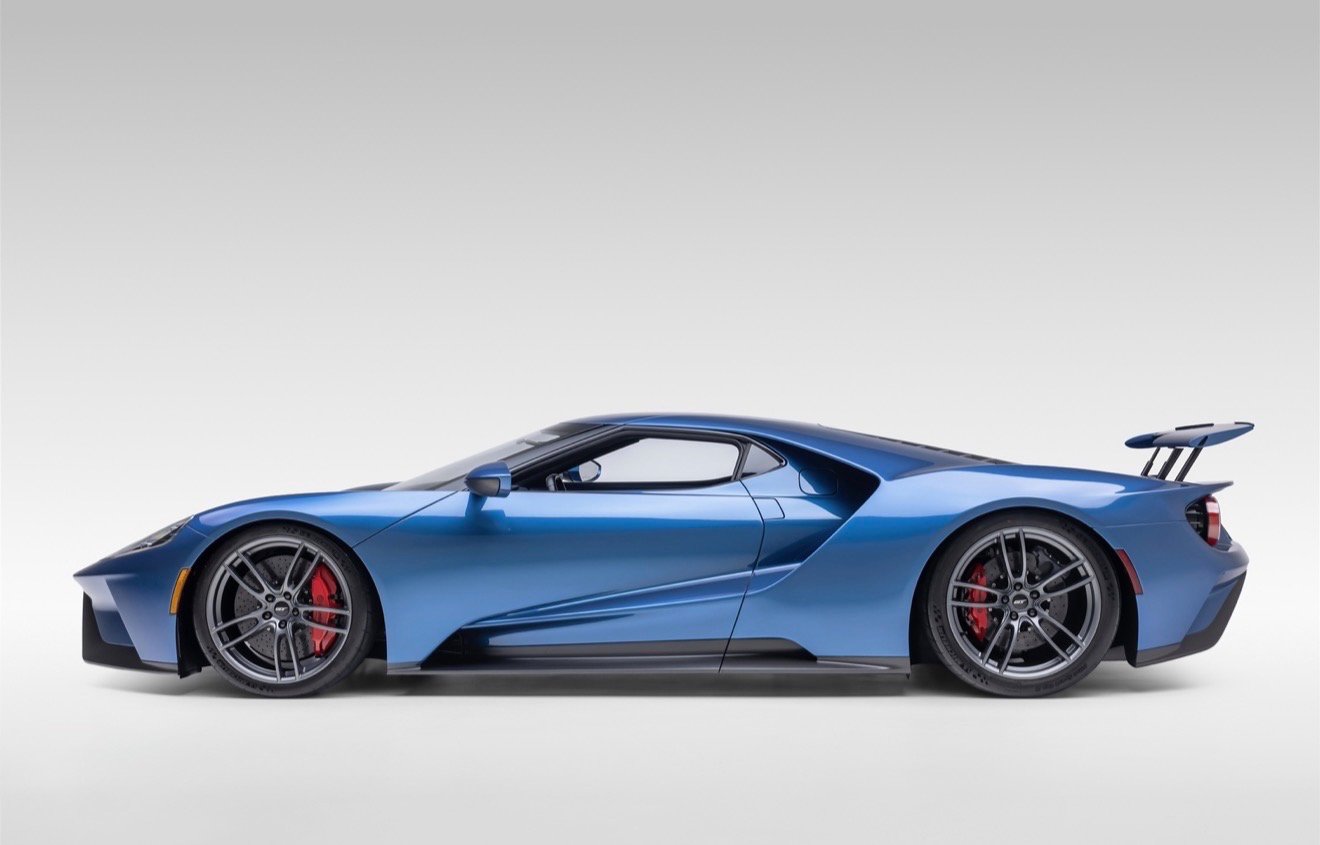 Used 2019 Ford GT RWD image 2