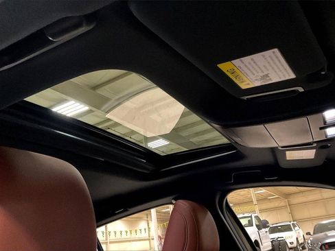 Used 2024 MAZDA MAZDA3 s image 21