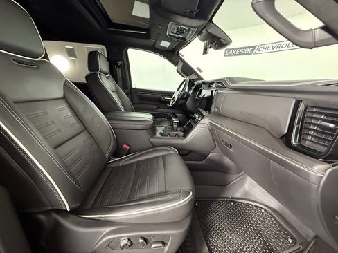 Used 2023 GMC Sierra 1500 AT4X image 16