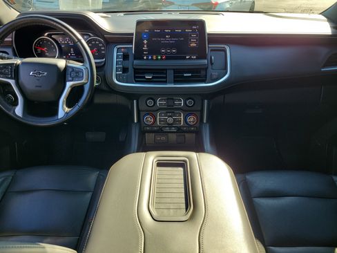 Used 2021 Chevrolet Tahoe Z71 w/ Z71 Off-Road Package AWD/4WD image 9