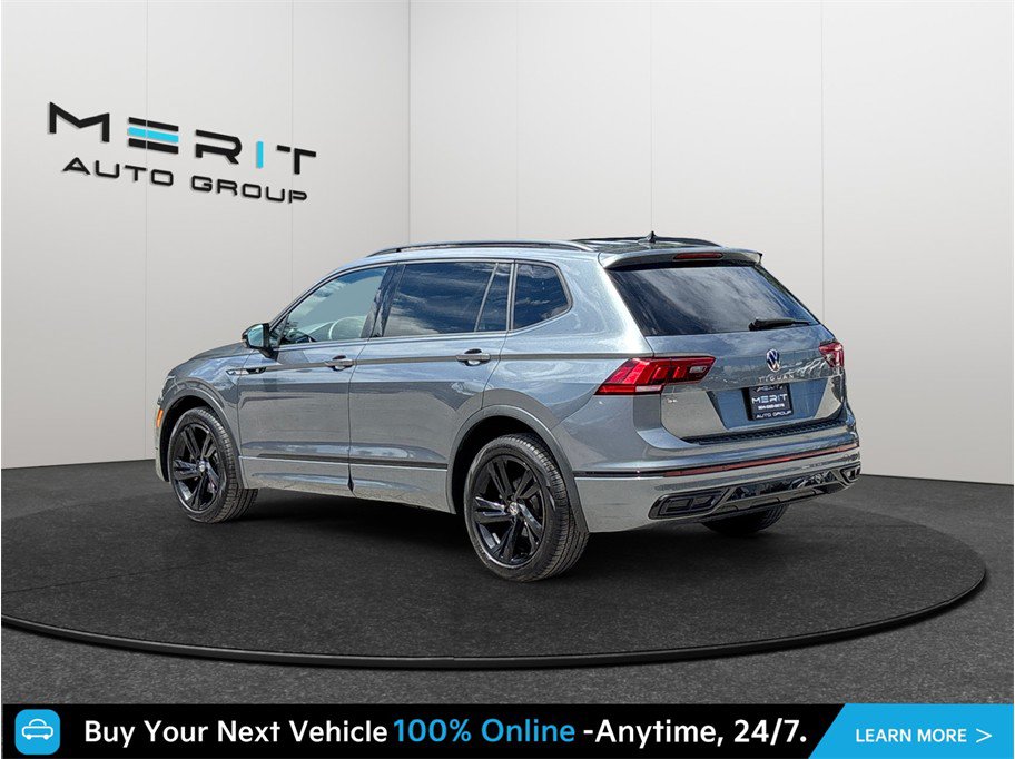 Used 2023 Volkswagen Tiguan SE R-Line FWD image 7