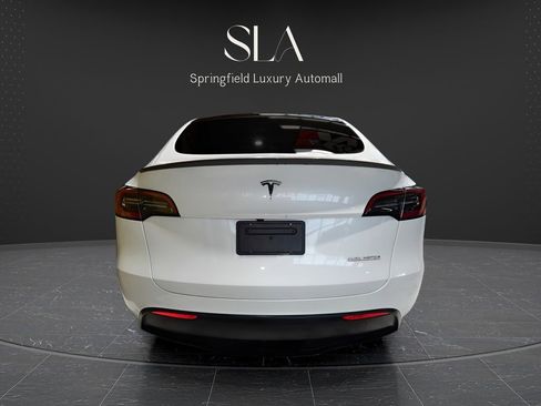 Used 2023 Tesla Model Y Long Range AWD/4WD image 5