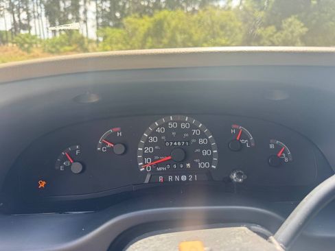 Used 1997 Ford E-150 and Econoline 150 RWD image 9