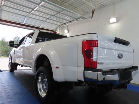 Used 2019 Ford F450 Lariat w/ Lariat Ultimate Package image 10