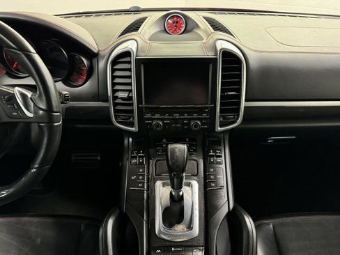 Used 2013 Porsche Cayenne GTS image 14