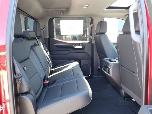 New 2026 GMC Sierra 1500 SLT image 44