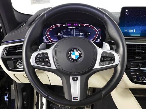 Used 2023 BMW M550i xDrive w/ Executive Package image 27