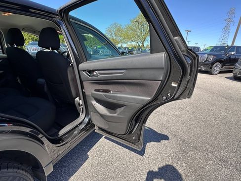 Used 2017 MAZDA CX-5 Sport FWD image 18