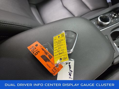 Used 2023 Cadillac XT5 Premium Luxury AWD/4WD image 15