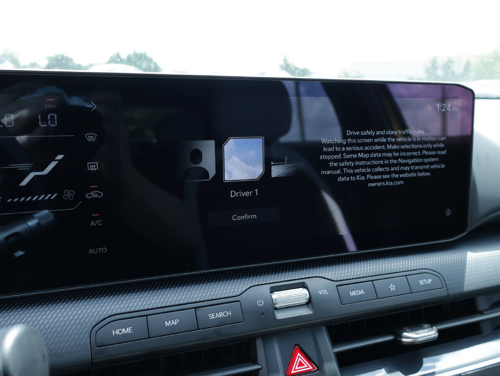 New 2026 Kia K4 GT-Line w/ GT-Line Premium Package FWD image 37